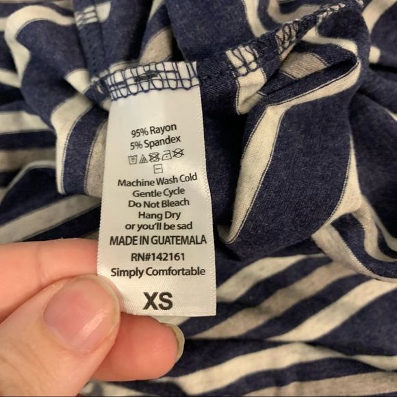Lularoe Irma Tunic size XS. - Picture 2 of 4